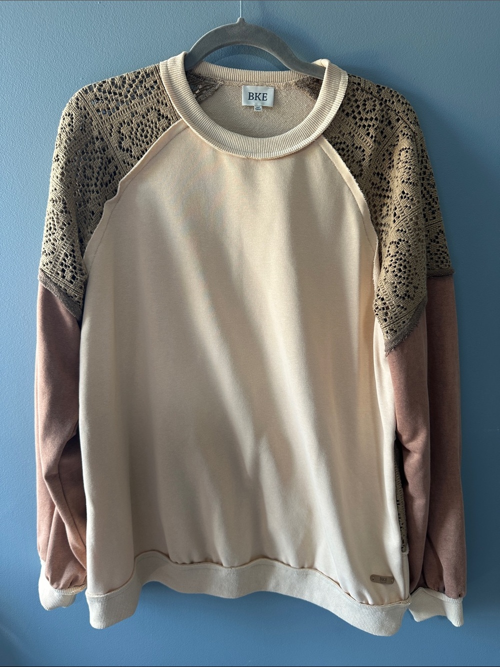 BKE Women's Cream Pullover with Taupe Lace Shoulders and Dusty Rose Sleeves